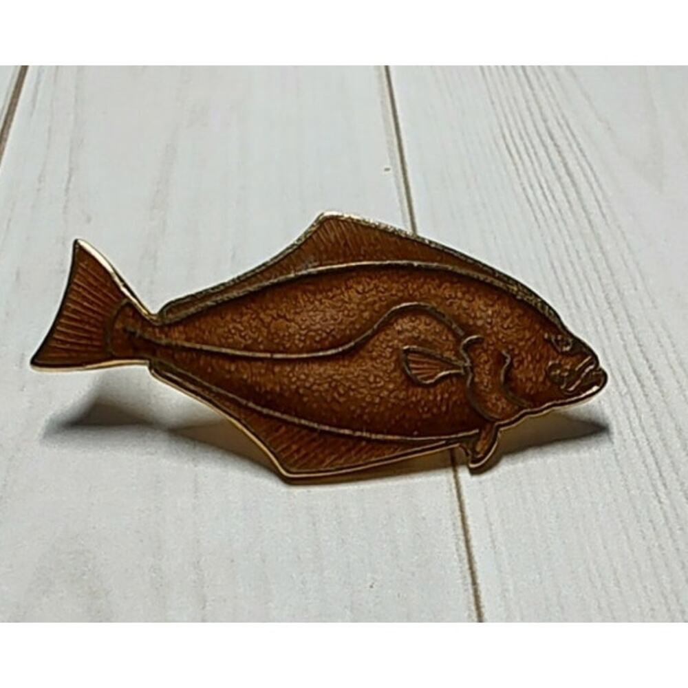 Vintage WM William Spear 1986 Enamel Gold Tone Halibut Fish Brooch Pin